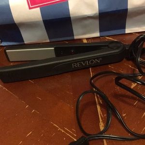 💜 Used Good Cond. Revlon Silver Hair Straightener